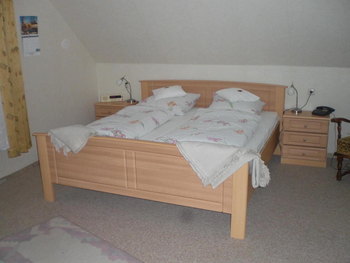 Haus Hubertus Otel Winterberg Oda fotoğraf